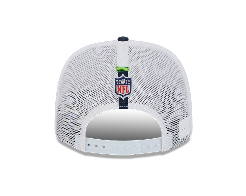 【2023年モデル】Nike Seattle Seahawks ニット帽 新品 Seattle Seahawks New Era 2024 Official NFL Training Camp