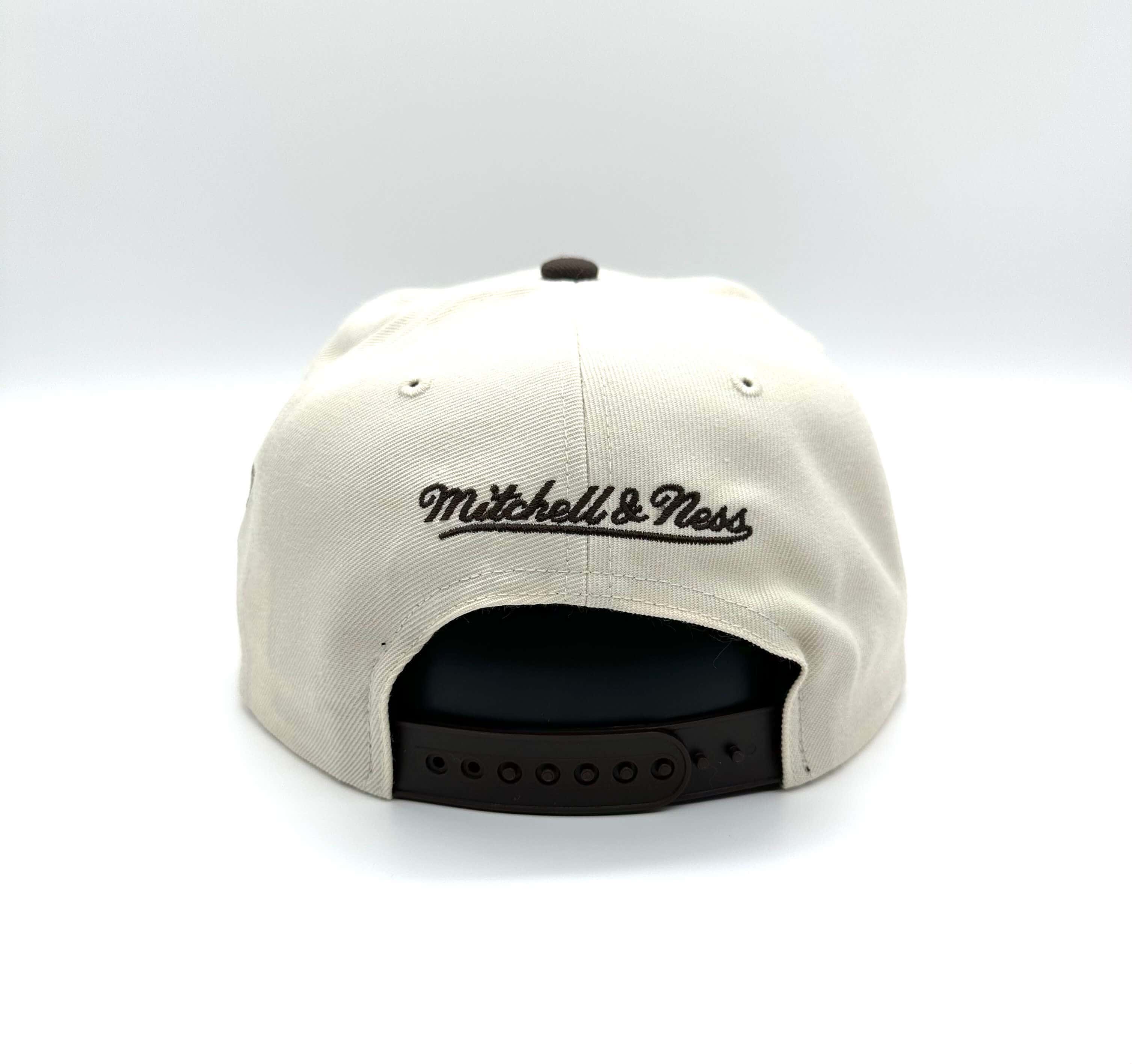 Chicago Bulls Mitchell & Ness Fashion 2-Tone Snapback Hat - Cream